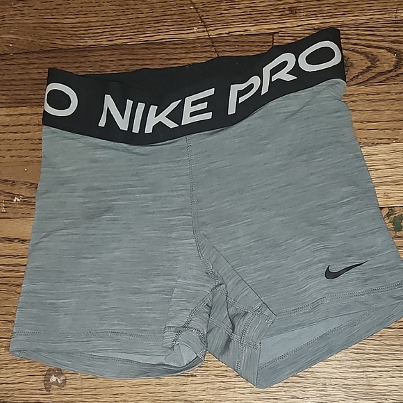 Nike Women's Gray Pro Athletic Shorts - Picture 1 of 3
